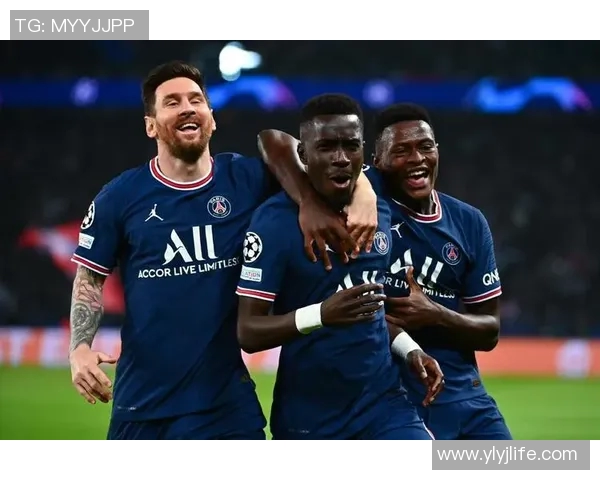 男生对足球明星的热爱究竟是普遍现象还是个别情况的深入探讨